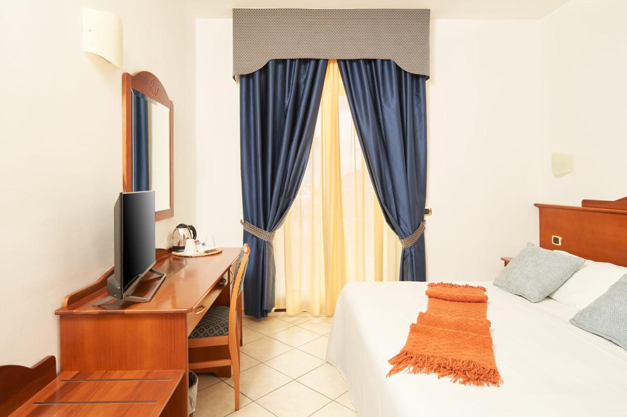 Hotel Relax Syracuse