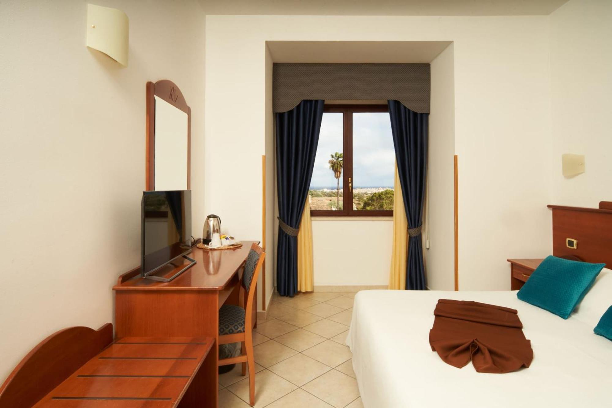 Relax 4*