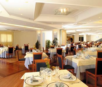 Relax 4* Syracuse